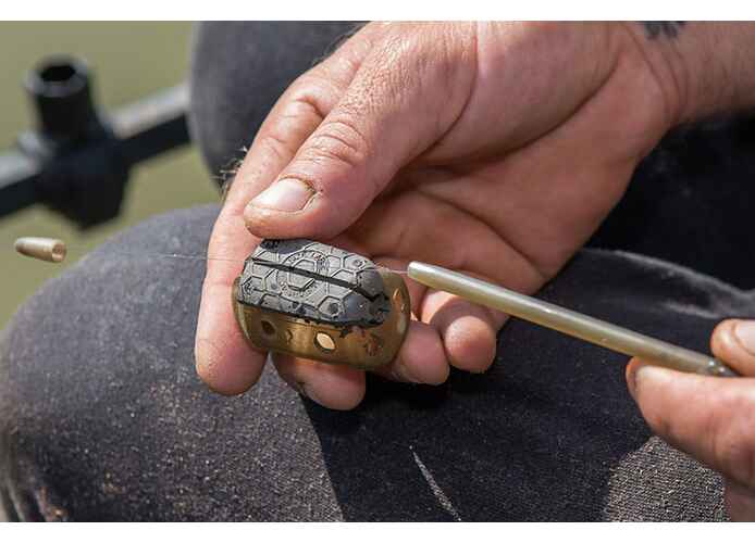 INLINE MAGGOT FEEDER MATRIX MEDIUM 40G